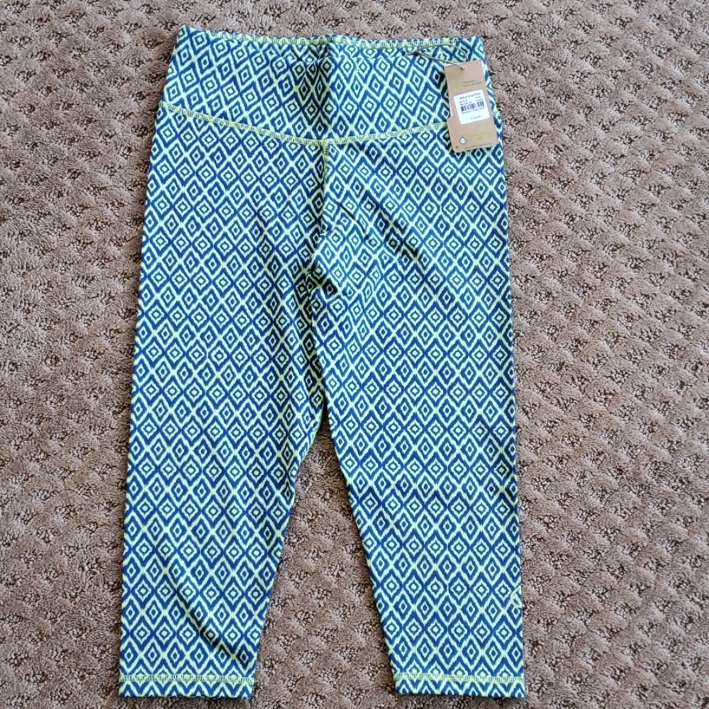 Tasc performance capris workout pants